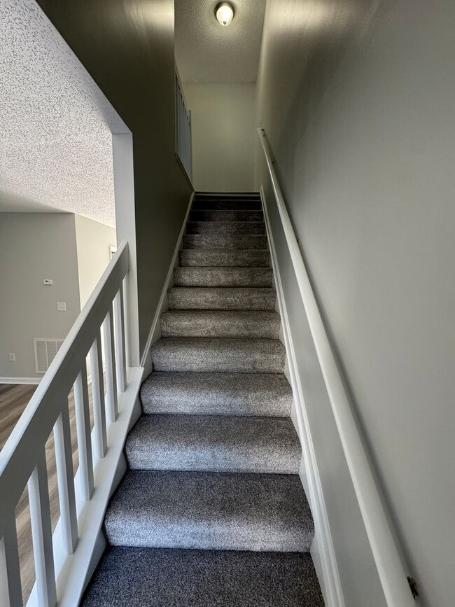 Building Photo - 2-Bedroom Townhouse in Harrisonburg