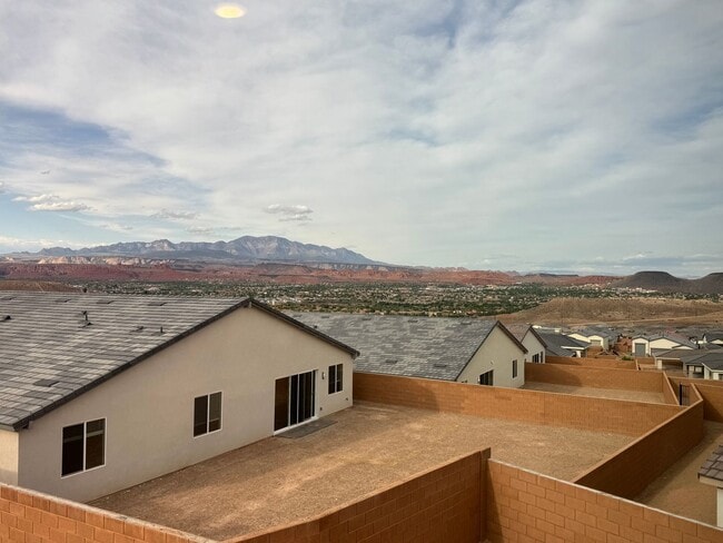 Building Photo - Brand New!!!  Beautiful 4 Bedroom Divario Home! VIEWS VIEWS VIEWS!!!