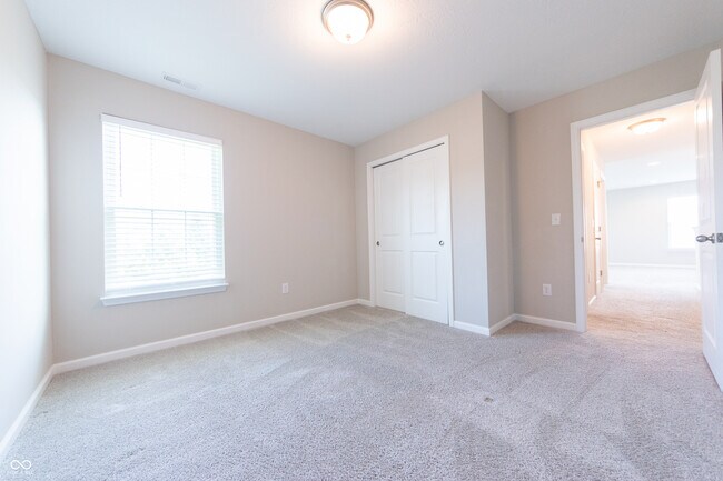 Building Photo - 7042 Pinnacle Dr
