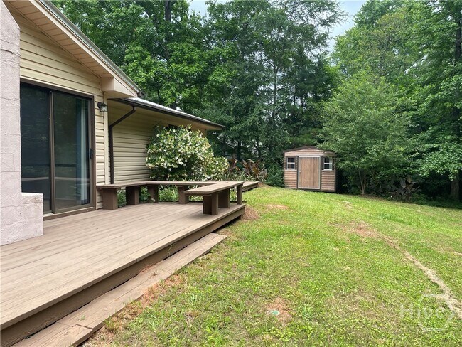 Building Photo - 170 Longview Dr