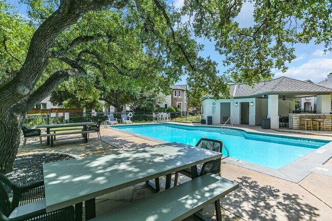 Building Photo - 4007 Gaines Ct