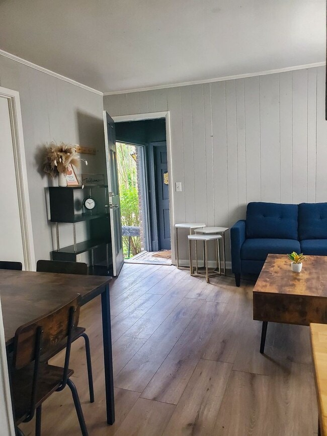 Building Photo - C - Williams Place