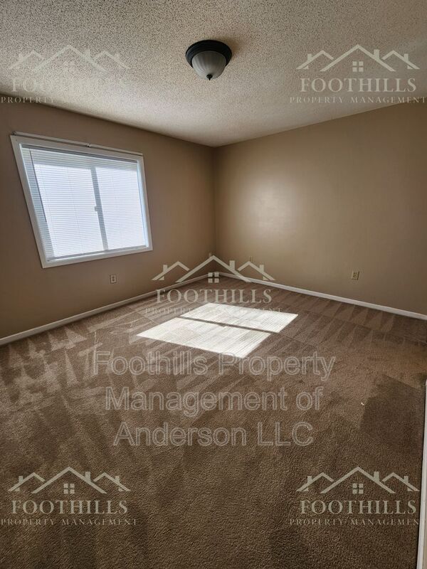 Building Photo - 1911 Northlake Dr