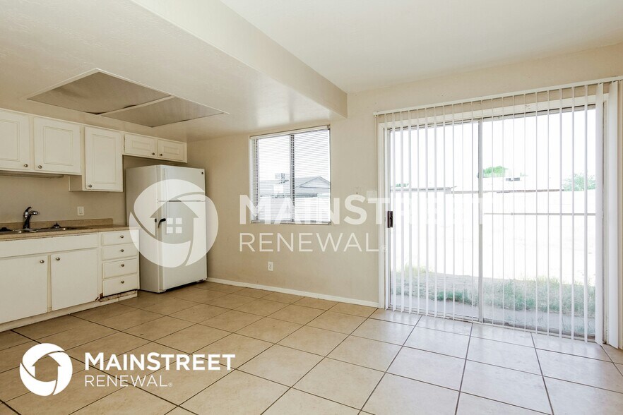 Building Photo - 3150 N 77th Ln