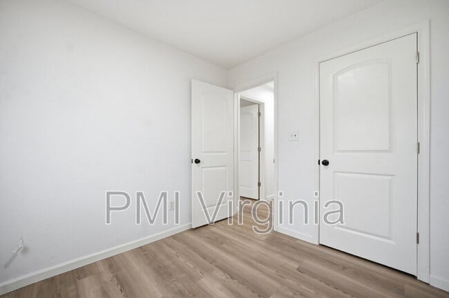 Building Photo - 2644 McKann Ave