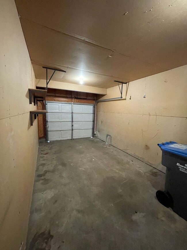 Building Photo - Nice 2 Bedroom Home Near Prairie View Elementary School