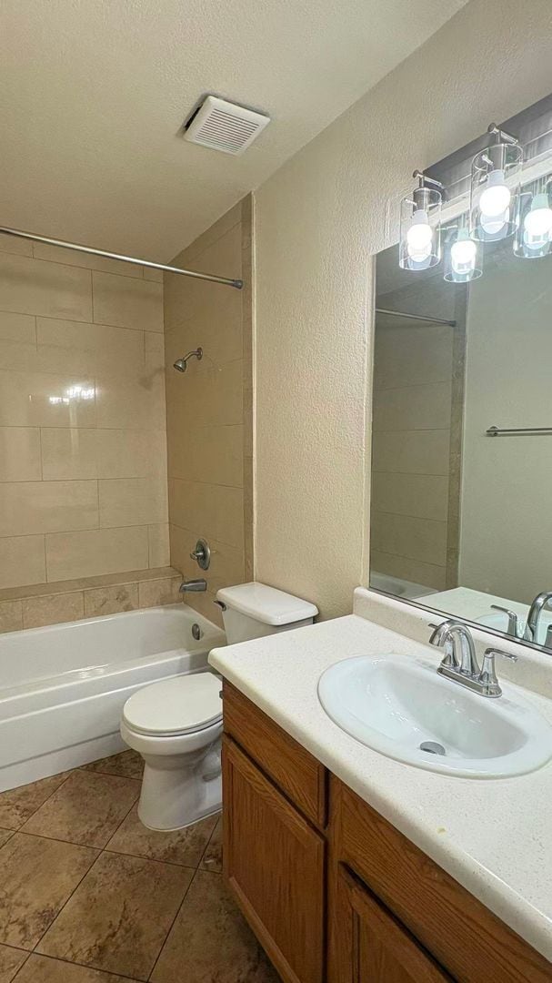 Building Photo - 5038 S Rainbow Blvd