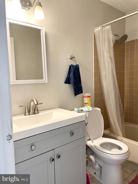 Building Photo - 27 Franklin Pl