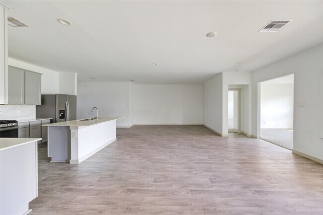 Building Photo - 1826 Sandy Trail Ln