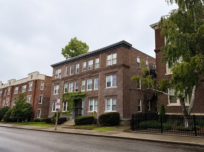 Building Photo - 26 Park Vale Ave