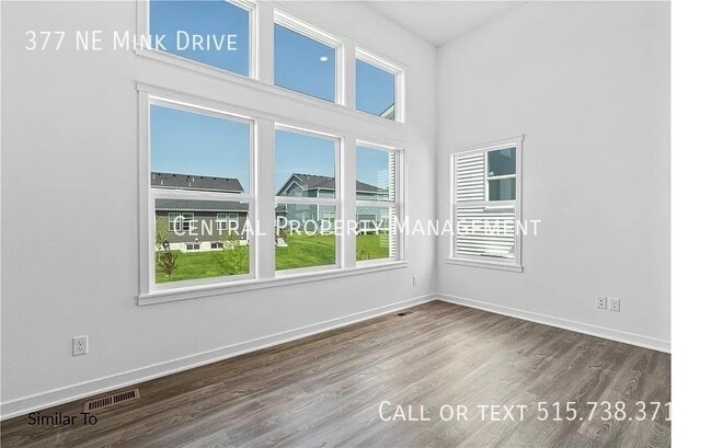 Building Photo - 377 NE Mink Dr