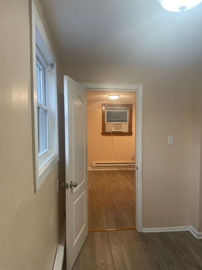 Building Photo - Special One bedroom for garden and pet lovers
