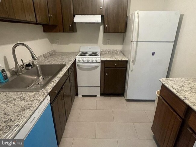 Building Photo - 10257 Arizona Cir