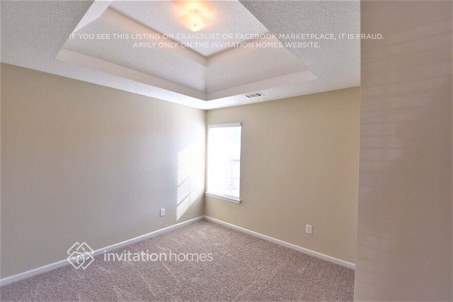 Building Photo - 3563 Creekview Dr