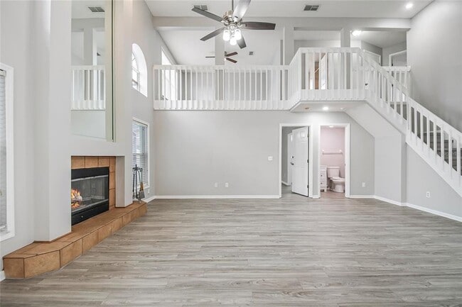 Building Photo - 2705 Stone Oak Dr