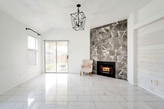 Building Photo - 2212 Schwald Rd