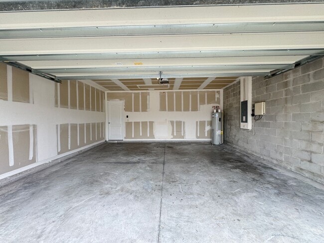 Building Photo - Beautiful 4 Bedroom 2 Bathroom Home in Bartow!