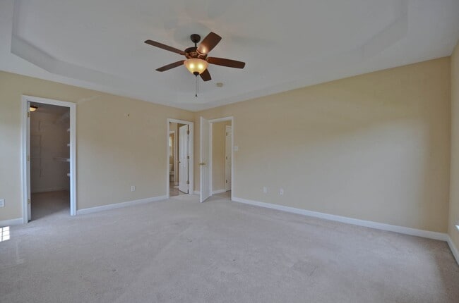 Building Photo - Discover your dream home in Virginia Beach!