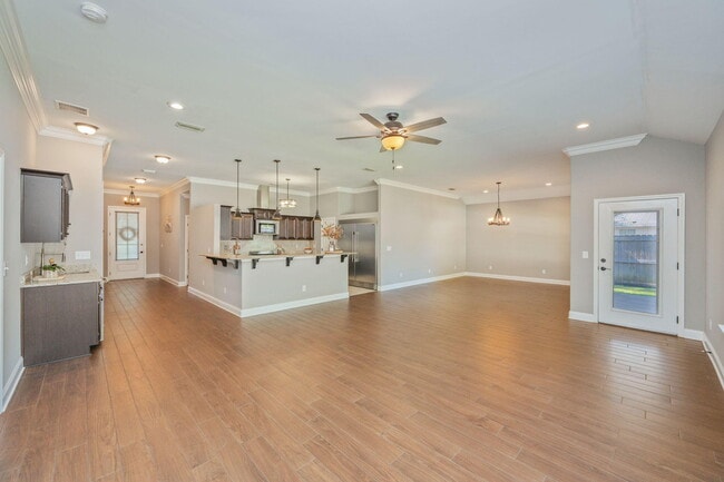 Building Photo - 339 Elliott Rd SE