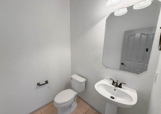 Building Photo - 7085 W Andrew Ln