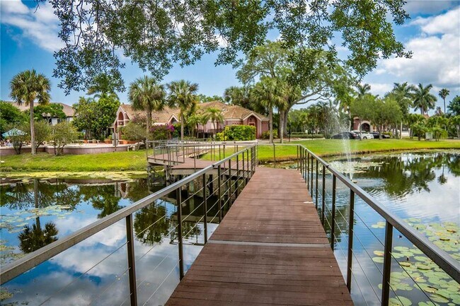 Building Photo - 10263 Gandy Blvd N