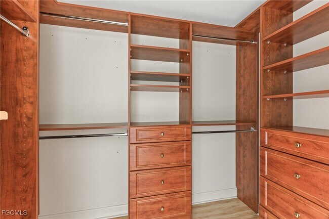 Building Photo - 11073 Harbour Yacht Ct