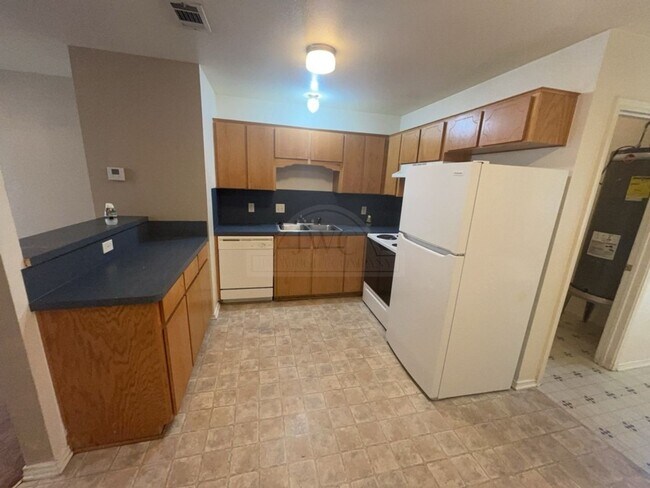 Building Photo - 4401 Mattie Dr