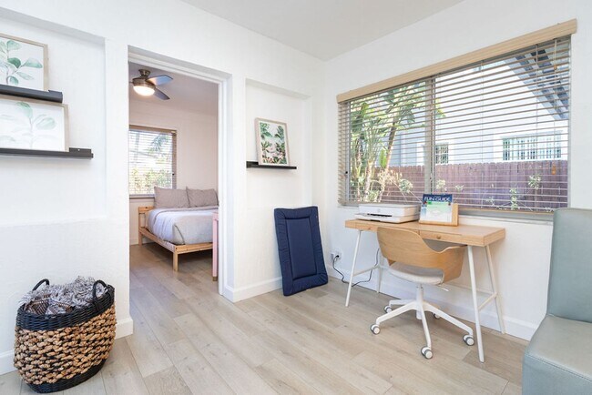 Building Photo - 632 SW 8th Ave
