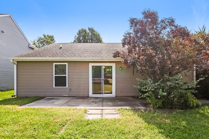 Building Photo - 7710 Sergi Canyon Dr