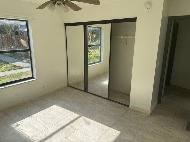 Building Photo - 13 Crossings Cir