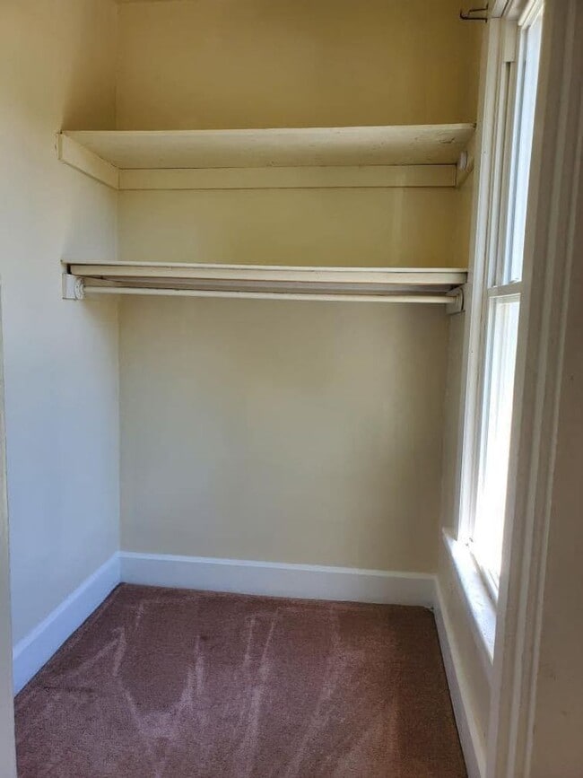 Building Photo - 504 Adams Ave