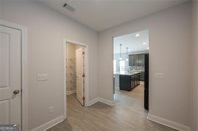 Building Photo - 508 Blackberry Ln