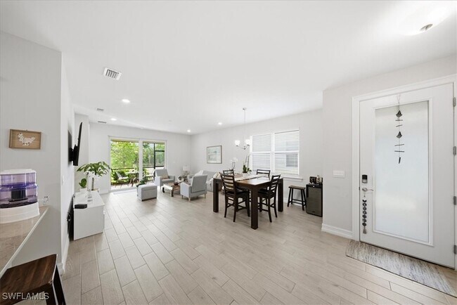 Building Photo - 1074 Enbrook Lp