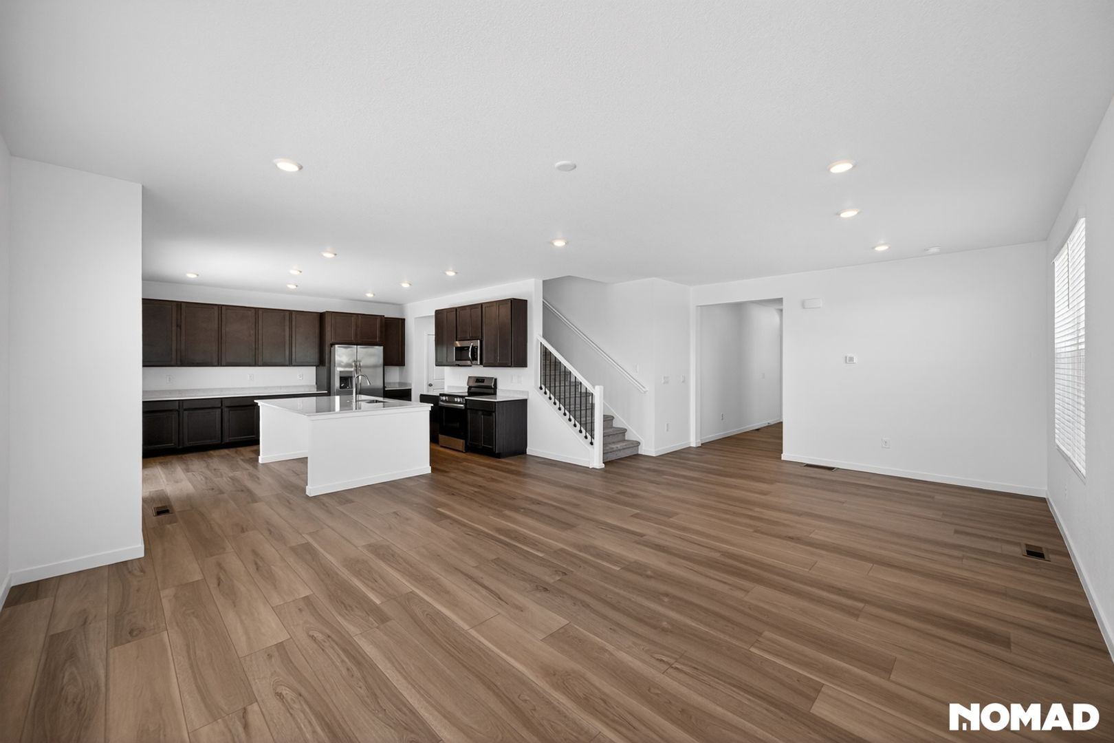 Building Photo - 4858 Astor Pl