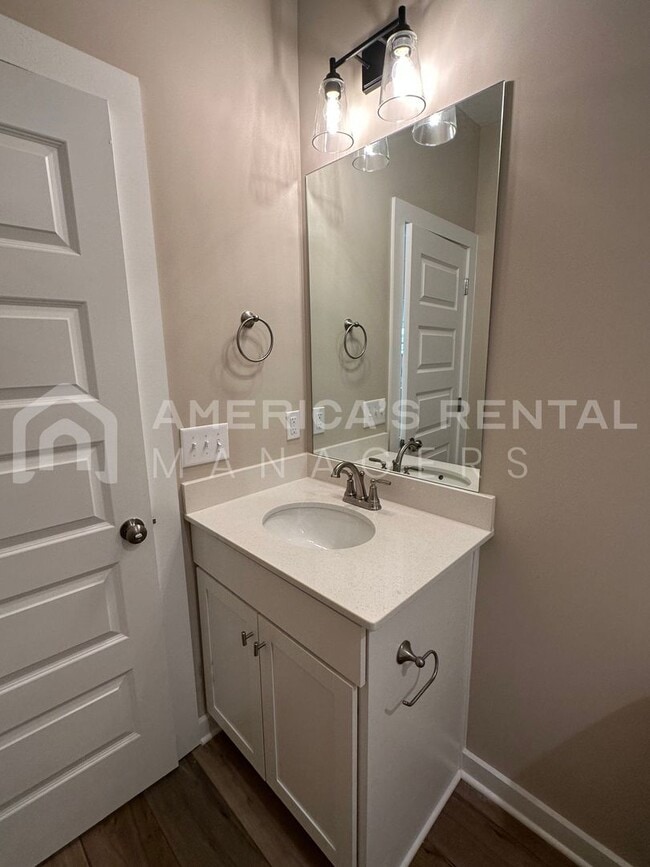 Building Photo - Home for Rent in Bessemer, AL!!! Available to View NOW!