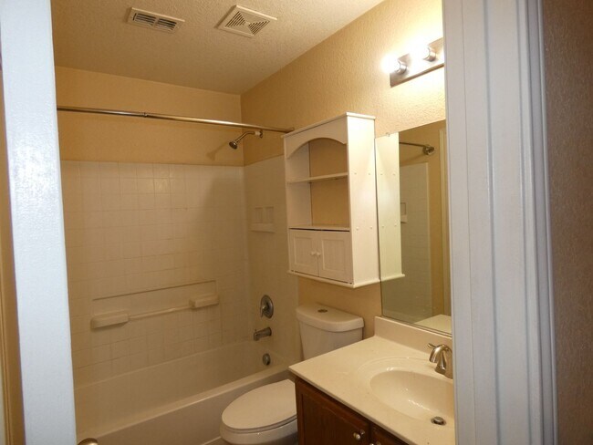 Building Photo - 652 Rosario Ln