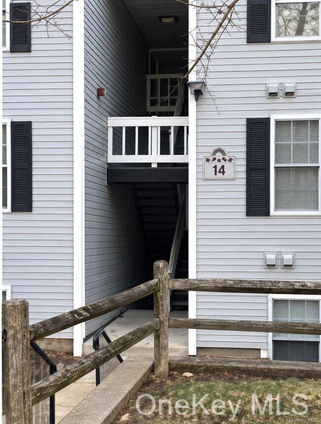 Building Photo - 14 Lexington Hills Rd