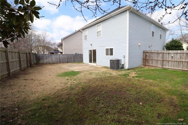 Building Photo - 240 Trayesan Dr