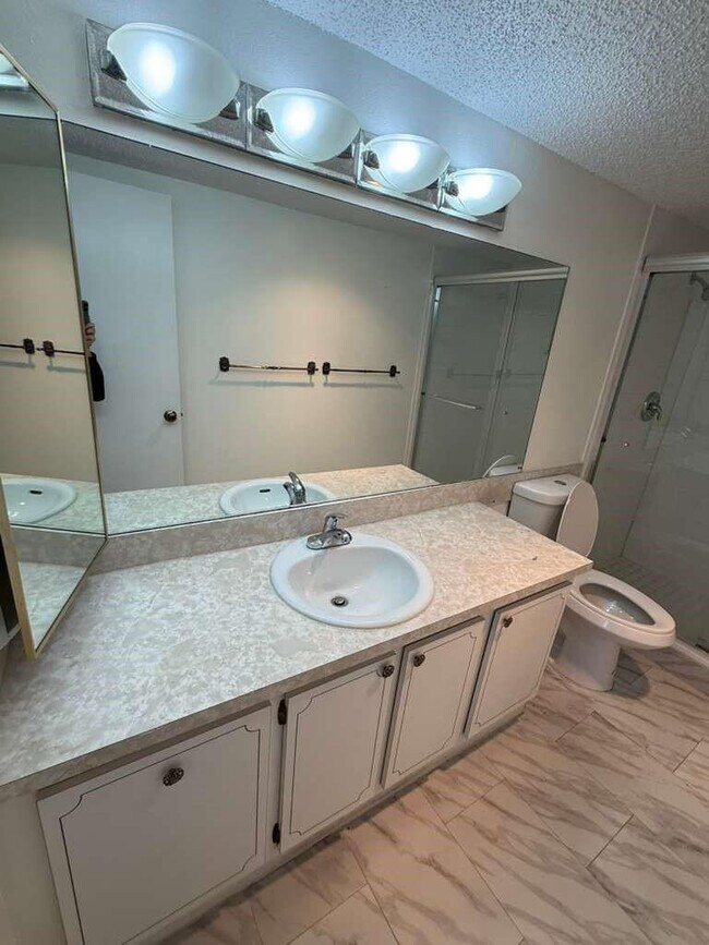 Building Photo - 408 NW 68th Ave