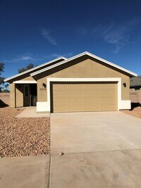 Building Photo - 2438 South Dr