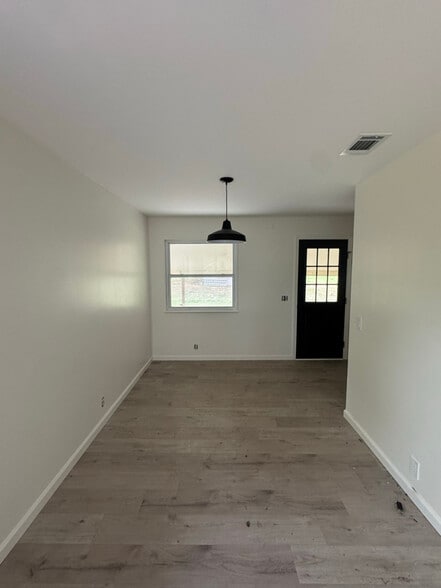 Building Photo - 2312 E Smokey Ridge