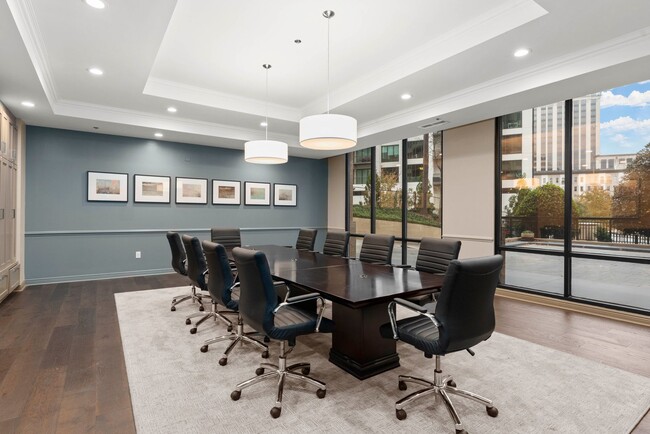 Building Photo - 2bd/2bth in sought after Grandview Condominiums in the heart of Buckhead!