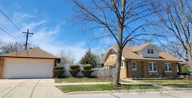 Primary Photo - 144 E Pomeroy St