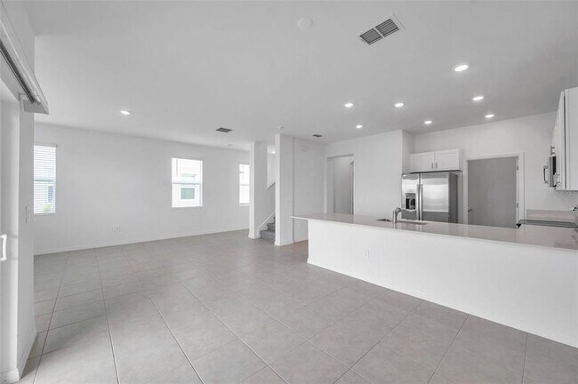 Building Photo - 9304 Bonita Mar Dr