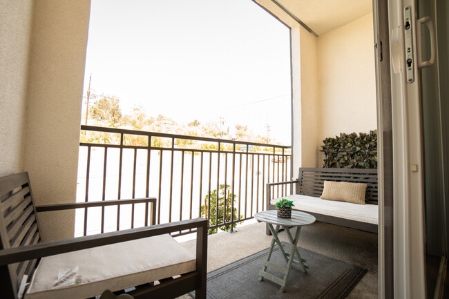 Building Photo - 2516 S Escondido Blvd