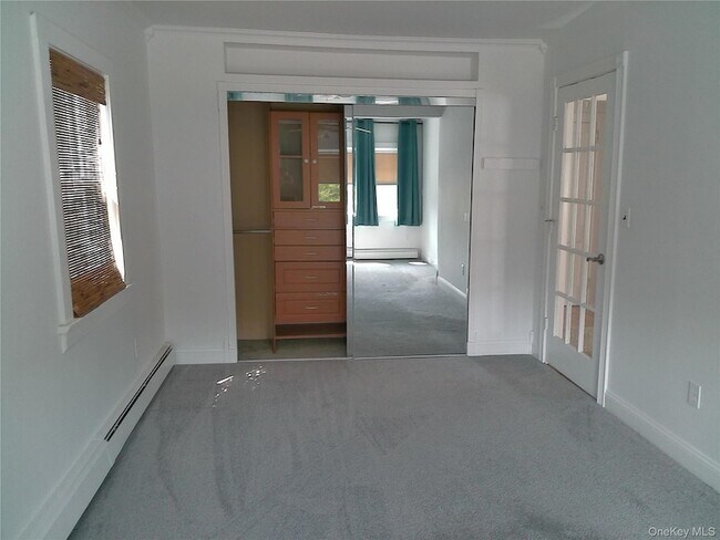 Building Photo - 14 Bridge Ln