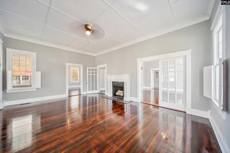 Building Photo - 1957 Broughton St