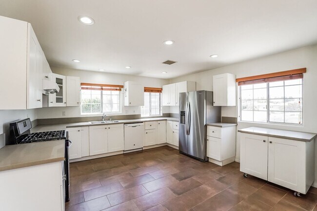Building Photo - Washington Duplex