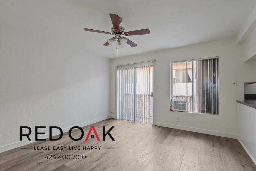 Building Photo - 4069 Oakwood Ave