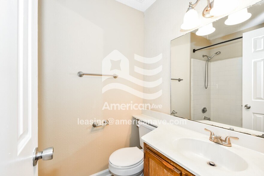 Building Photo - 21 Harrington Ct